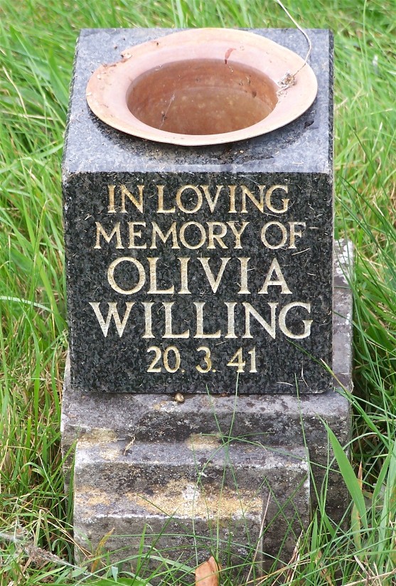 olivia grave